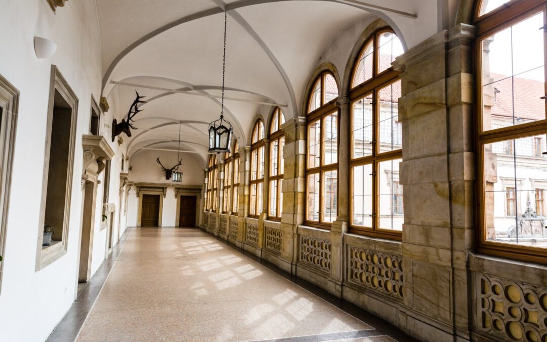 Muzeum Regionalne w Pałacu Ostrowskich – historia i siedziba