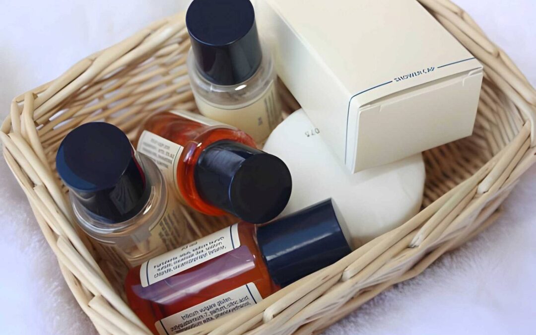 Gotowe zestawy kosmetyków hotelowych jako wygodne i profesjonalne rozwiązanie dla obiektów noclegowych